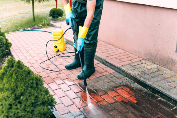 Best Concrete Pressure Washing  in Menomonee Falls, WI