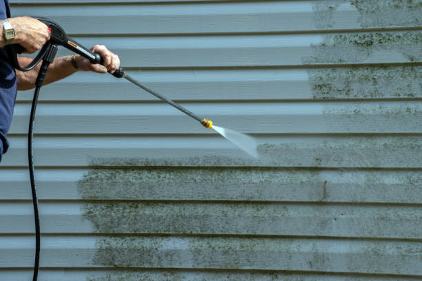 Best Sidewalk Pressure Washing  in Menomonee Falls, WI