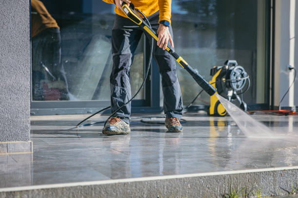 Best Commercial Building Pressure Washing  in Menomonee Falls, WI