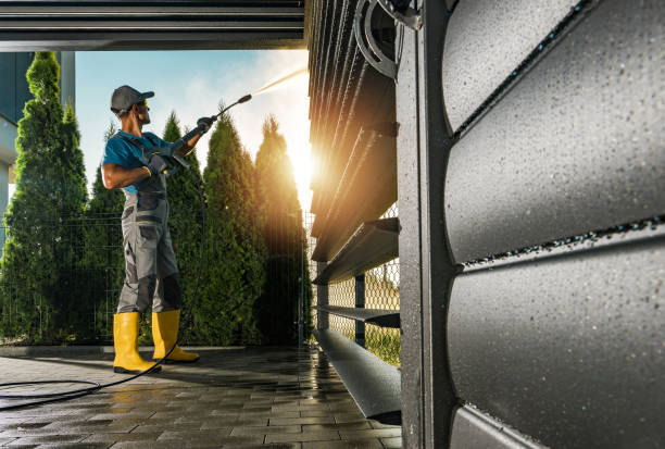 Best Commercial Building Pressure Washing  in Menomonee Falls, WI